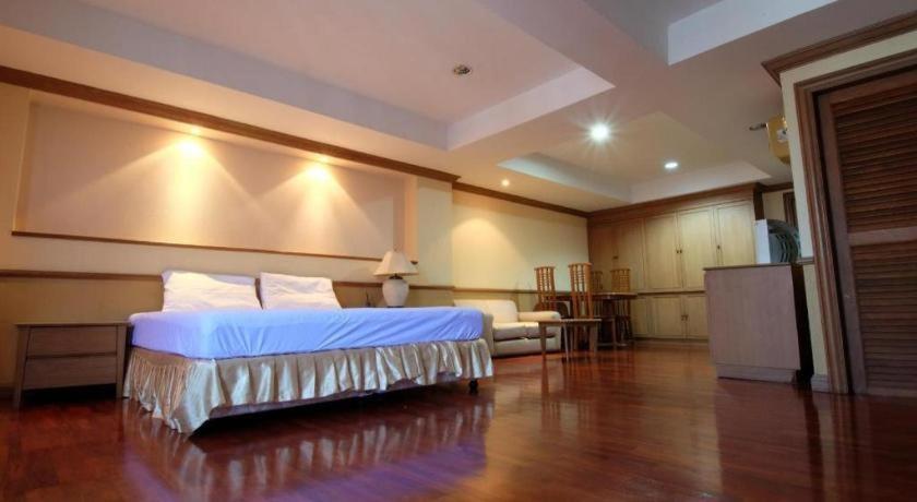 Alameda Suites Hotel Bangkok Exterior foto
