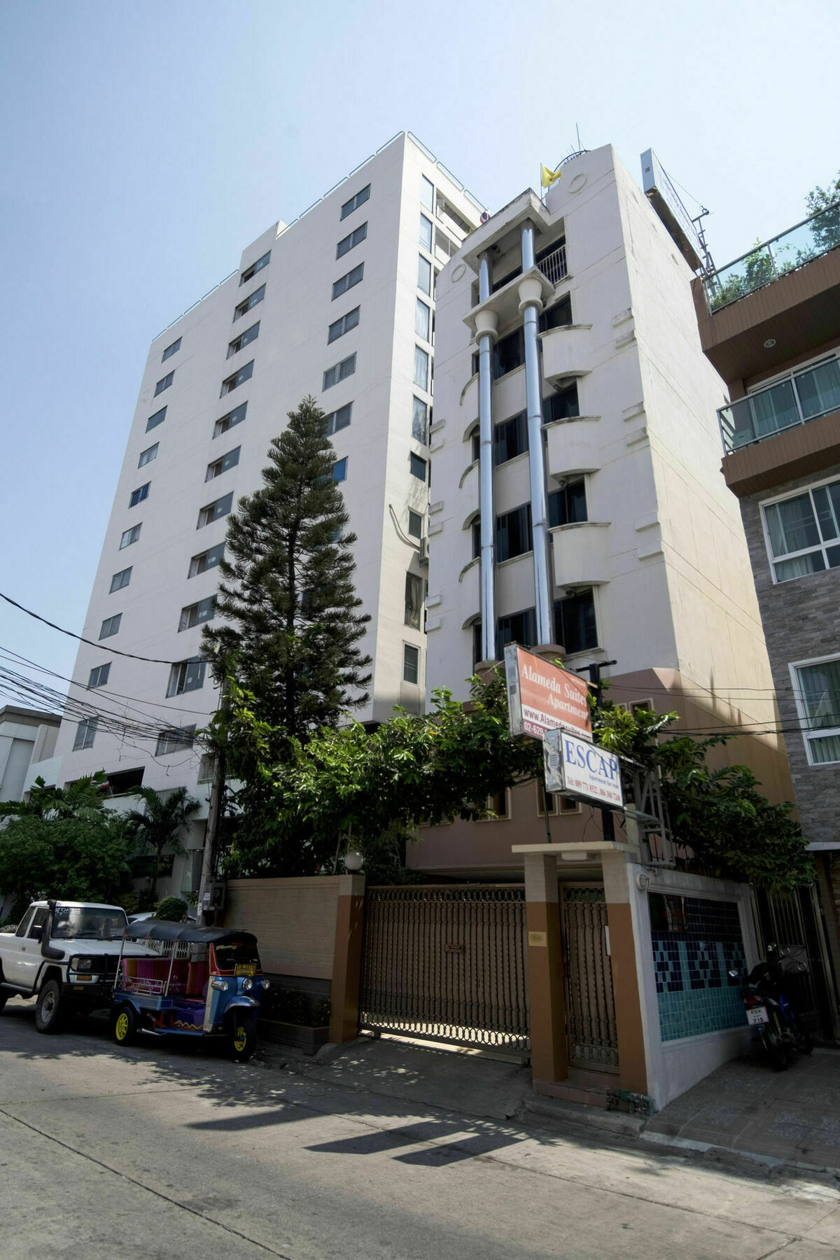 Alameda Suites Hotel Bangkok Exterior foto